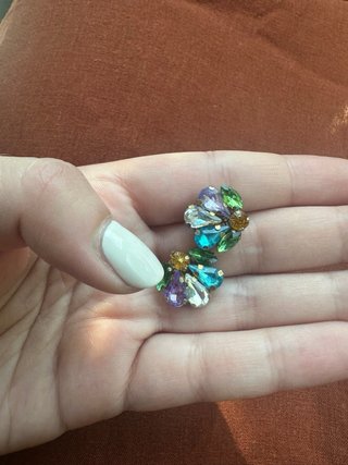 Orecchini con cristalli colorati