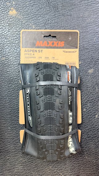 Cubierta Maxxis Aspen ST 29x2.40WT