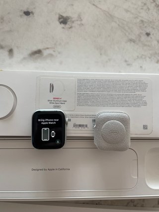 Apple Watch Series 4 44mm GPS + Cellular