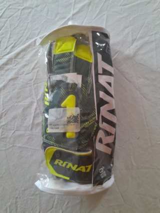 Guantes de portero Rinat Asimetrik infantil 8
