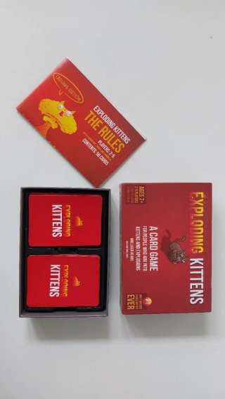 Exploding Kittens edición original (Inglés)