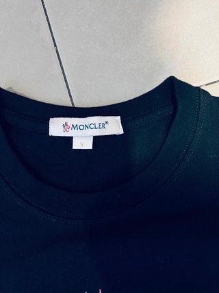 Camiseta Moncler Negra Talla M