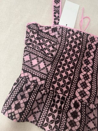 Top bordado Zara