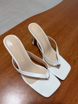 Tacones blancos fiesta