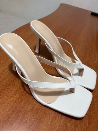 Tacones blancos fiesta