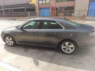 Saab 9-5 2011 se vende o se cambia por furgoneta
