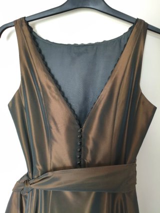 Vestido midi marrón Zara