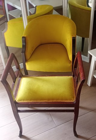 Sillón Vintage y Banqueta en Terciopelo