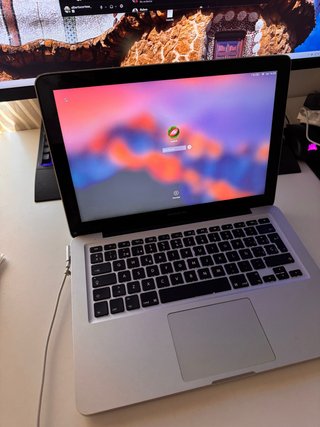 MacBook Pro (MEDIADOS 2010)
