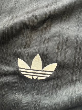 Camiseta Adidas Oasis Gira Negra