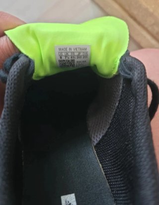 Zapatillas Adidas Adizero Negro y Verde.