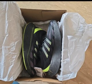Zapatillas Adidas Adizero Negro y Verde.