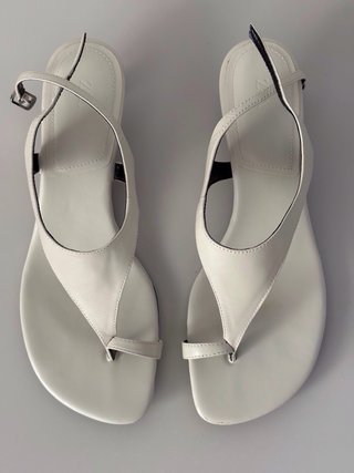 Sandalia Zara Piel Tacón Kitten Blanca T40