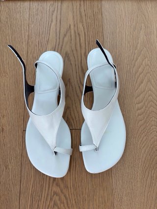 Sandalia Zara Piel Tacón Kitten Blanca T40