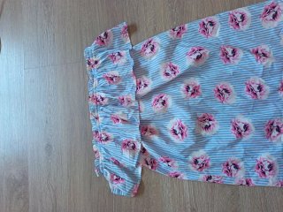 Blusa con flores y rayas azules 36