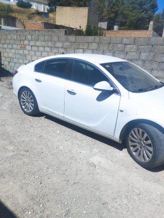 Opel Insignia 2011. Leer bien anuncio