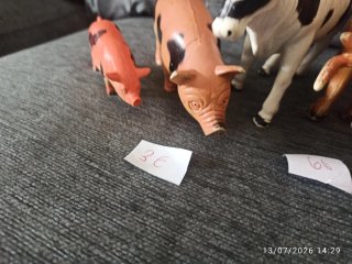 Lote animales de granja y gatos