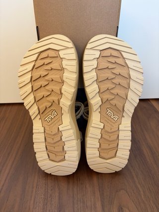 New Teva Hurricane xlt3 bege