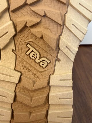 New Teva Hurricane xlt3 bege