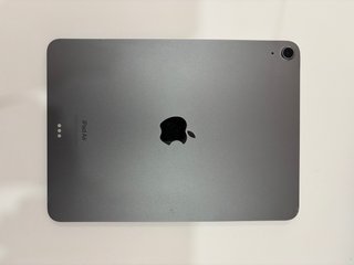 iPad Air 5 M1 + Magic Keyboard Apple