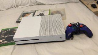 Xbox One S Blanca 500GB + Juegos y Mando
