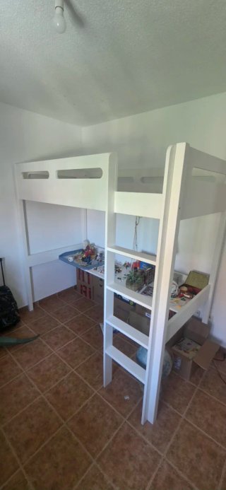 Litera con escritorio