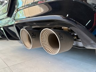 Volkswagen GOLF R 8,5 333cv