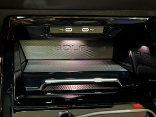 Volkswagen GOLF R 8,5 333cv
