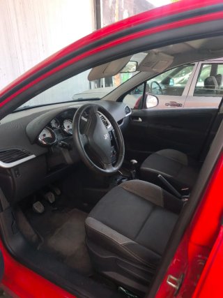 Peugeot 207 2010
