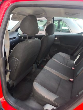 Peugeot 207 2010