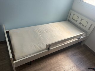 Cama infantil IKEA con colchón