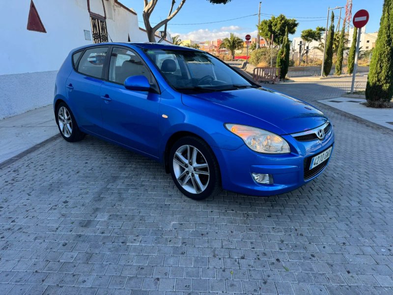 Hyundai i30 2010 - foto 1