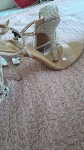 Sandalias Zara Beige y Plateadas
