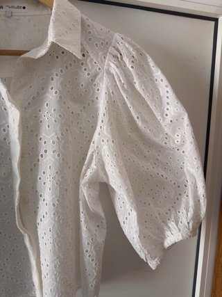 Blusa Zara bordado suizo blanca,manga abullonada