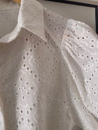 Blusa Zara bordado suizo blanca,manga abullonada
