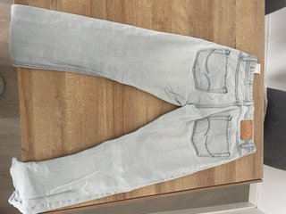 Pantalones vaqueros hombre, se venden los dos.