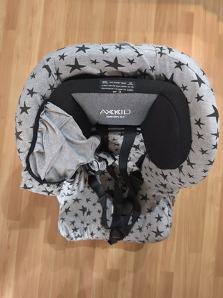 Silla de coche Axxkid Minikid estrellas