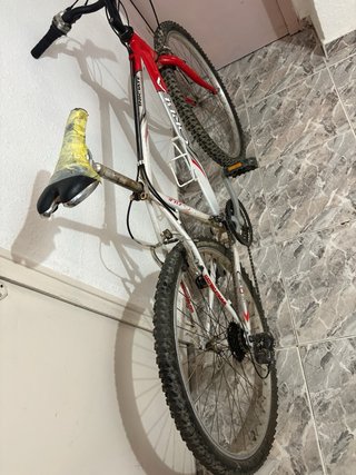 Bicicleta Orbea Initiate Roja y Blanca