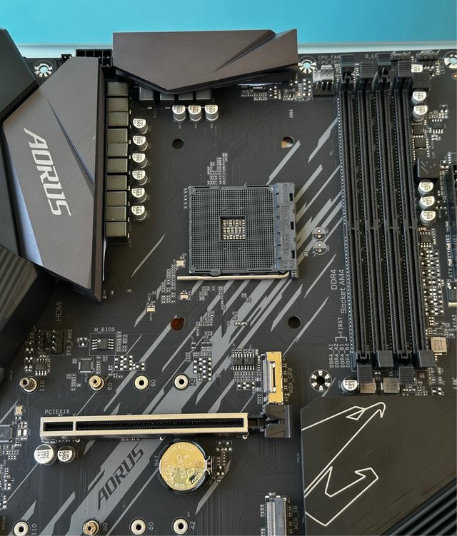 Nuova scheda madre Gigabyte B550 AORUS ELITE V2