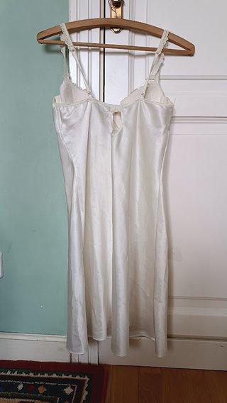 Camisón de seda blanco