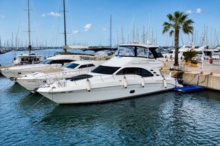 Sea Ray 550 Sedan Bridge