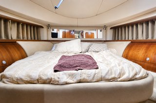 Sea Ray 550 Sedan Bridge