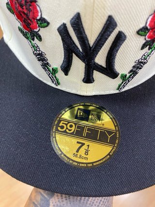 New Era NY scheletro e rose 7 1/8 56.8cm