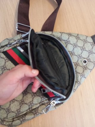 Riñonera Estilo Gucci. VENTA EN PERSONA