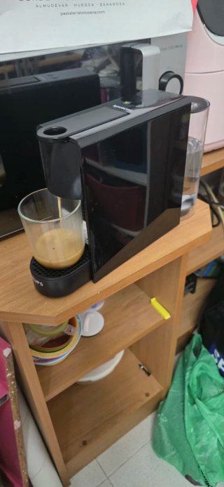 Cafetera Nespresso Essenza Mini Krups NEGOCIABLE!!