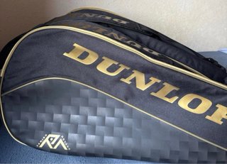 Paletero Padel Dunlop Negro y Dorado