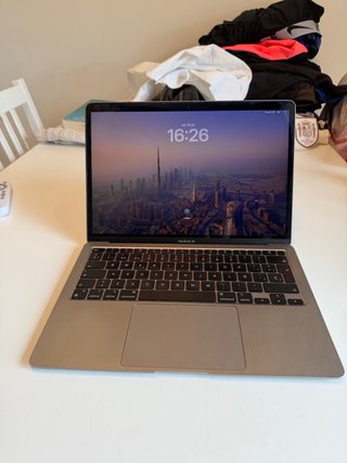 MacBook Air M1 (2020) – 8 GB –