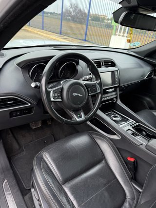 Jaguar F-Pace R sport 2.0 awd