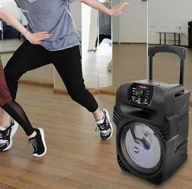 Altoparlante portatile con ruote e telecomando