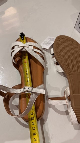 Sandalias blancas y marrones talla 39